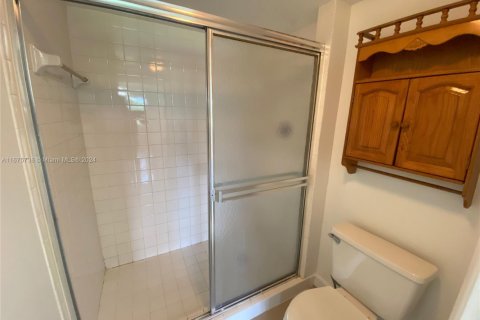 Condo in Homestead, Florida, 2 bedrooms  № 1399922 - photo 8