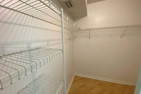 Condo in Homestead, Florida, 2 bedrooms  № 1399922 - photo 9