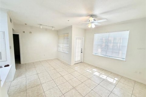 Copropriété à louer à Orlando, Floride: 1 chambre, 62.62 m2 № 2283779 - photo 2