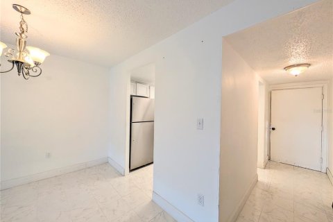 Condo in Bradenton, Florida, 2 bedrooms  № 2212254 - photo 11