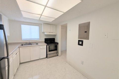 Condo in Bradenton, Florida, 2 bedrooms  № 2212254 - photo 5