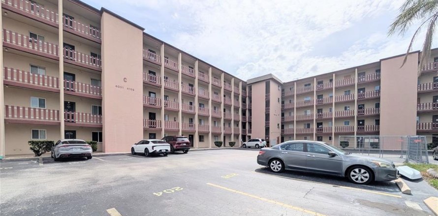 Condo in Bradenton, Florida, 2 bedrooms  № 2212254