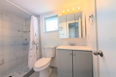 Condo in Bradenton, Florida, 2 bedrooms  № 2212254 - photo 16