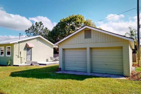 House in Sanford, Florida 2 bedrooms, 112.41 sq.m. № 2166597 - photo 12
