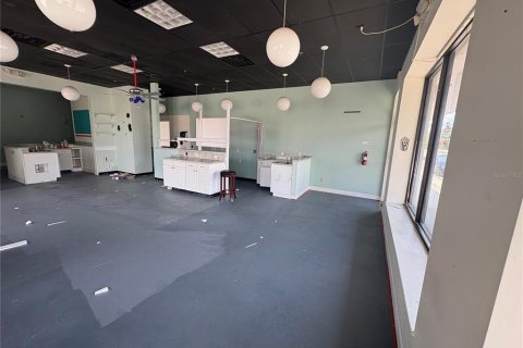 Propiedad comercial en venta en Umatilla, Florida, 929.02 m2 № 2316444 - foto 4