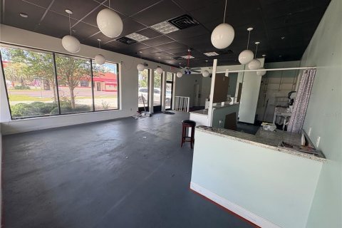 Propiedad comercial en venta en Umatilla, Florida, 929.02 m2 № 2316444 - foto 2