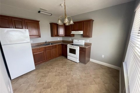 Propiedad comercial en venta en Umatilla, Florida, 929.02 m2 № 2316444 - foto 15