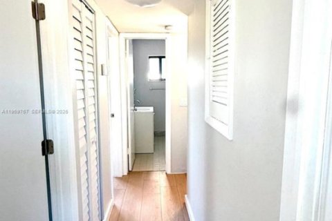 Touwnhouse à louer à Sweetwater, Floride: 3 chambres, 96.99 m2 № 2019981 - photo 2