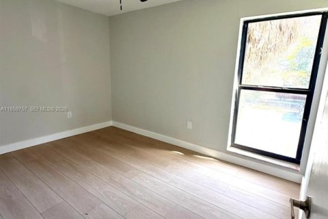 Touwnhouse à louer à Sweetwater, Floride: 3 chambres, 96.99 m2 № 2019981 - photo 4