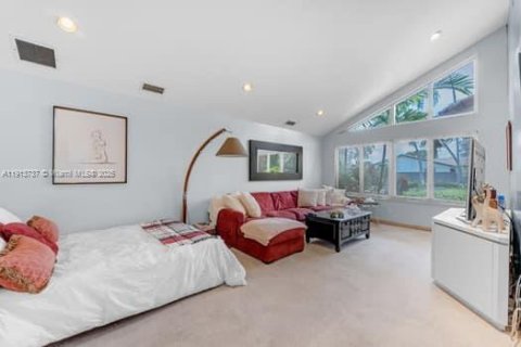 Casa en venta en Miami, Florida, 4 dormitorios, 311.41 m2 № 1968937 - foto 6