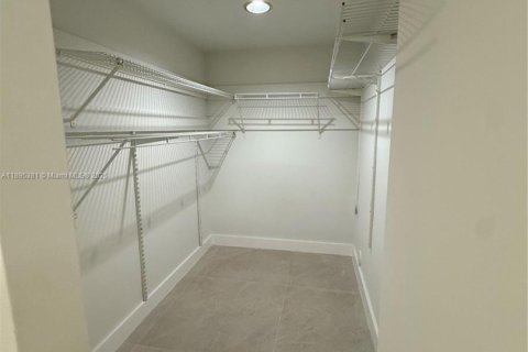 Copropriété à louer à Coral Springs, Floride: 3 chambres, 113.81 m2 № 1947254 - photo 4