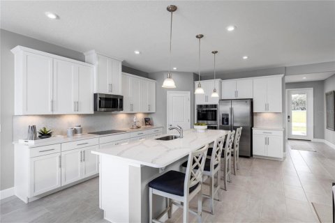 House in Wimauma, Florida 5 bedrooms, 267.37 sq.m. № 1835767 - photo 2