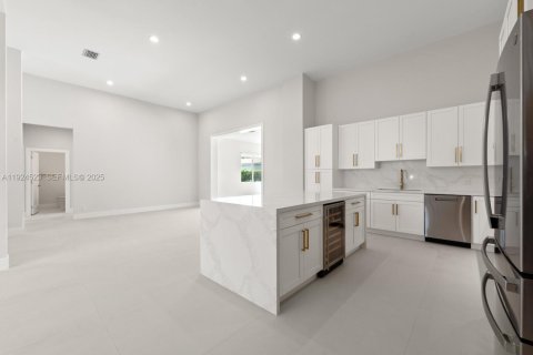 Villa ou maison à vendre à Palmetto Bay, Floride: 5 chambres, 312.15 m2 № 1989311 - photo 15