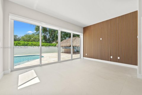 Villa ou maison à vendre à Palmetto Bay, Floride: 5 chambres, 312.15 m2 № 1989311 - photo 18