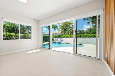 Villa ou maison à vendre à Palmetto Bay, Floride: 5 chambres, 312.15 m2 № 1989311 - photo 19
