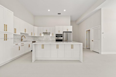 Villa ou maison à vendre à Palmetto Bay, Floride: 5 chambres, 312.15 m2 № 1989311 - photo 9