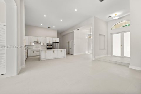 Villa ou maison à vendre à Palmetto Bay, Floride: 5 chambres, 312.15 m2 № 1989311 - photo 6