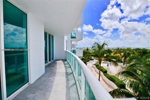Copropriété à louer à North Bay Village, Floride: 2 chambres, 116.22 m2 № 2332487 - photo 11