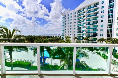 Copropriété à louer à North Bay Village, Floride: 2 chambres, 116.22 m2 № 2332487 - photo 15