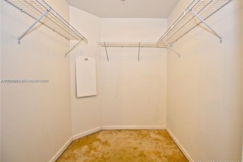 Copropriété à louer à North Bay Village, Floride: 2 chambres, 116.22 m2 № 2332487 - photo 21
