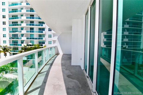 Copropriété à louer à North Bay Village, Floride: 2 chambres, 116.22 m2 № 2332487 - photo 13