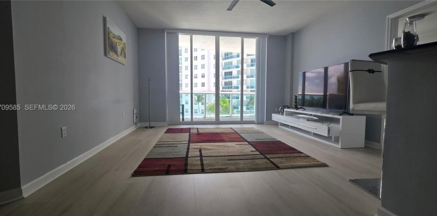 Condo à North Bay Village, Floride, 2 chambres № 2332487