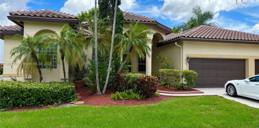 Villa ou maison à Pembroke Pines, Floride 5 chambres, 271.65 m2 № 1925278