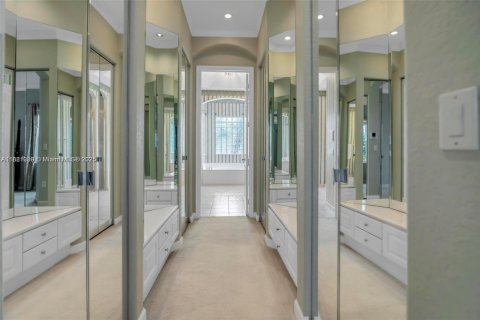 Villa ou maison à louer à Pembroke Pines, Floride: 5 chambres, 271.65 m2 № 1925278 - photo 12
