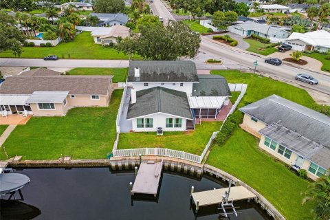 Villa ou maison à Saint Petersburg, Floride 3 chambres, 252.32 m2 № 2215700