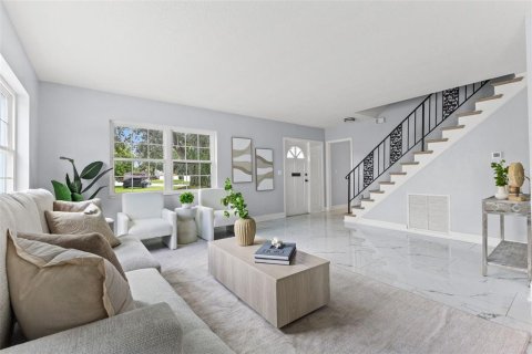 Villa ou maison à vendre à Saint Petersburg, Floride: 3 chambres, 252.32 m2 № 2215700 - photo 11