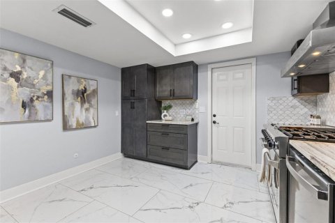 Villa ou maison à vendre à Saint Petersburg, Floride: 3 chambres, 252.32 m2 № 2215700 - photo 29