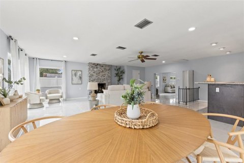 Villa ou maison à vendre à Saint Petersburg, Floride: 3 chambres, 252.32 m2 № 2215700 - photo 14