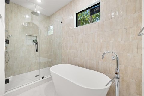 Casa en venta en Tampa, Florida, 4 dormitorios, 286.98 m2 № 1529644 - foto 15