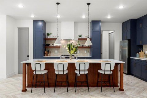 Casa en venta en Tampa, Florida, 4 dormitorios, 286.98 m2 № 1529644 - foto 5