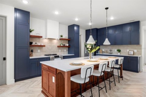 Casa en venta en Tampa, Florida, 4 dormitorios, 286.98 m2 № 1529644 - foto 6