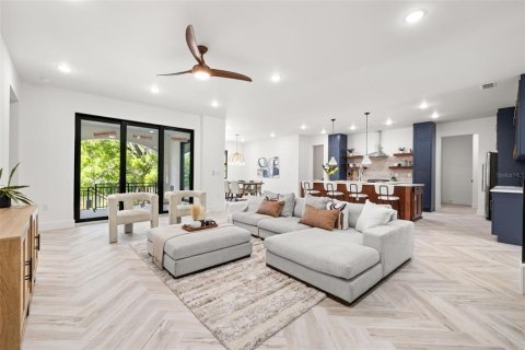 Casa en venta en Tampa, Florida, 4 dormitorios, 286.98 m2 № 1529644 - foto 3