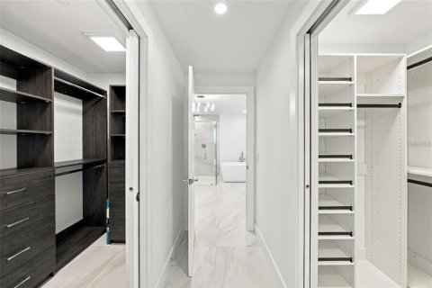 Снять в аренду кондоминиум в Тампа, Флорида 6 комнат, 223.99м2, № 2421983 - фото 18