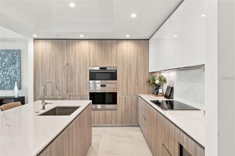 Снять в аренду кондоминиум в Тампа, Флорида 6 комнат, 223.99м2, № 2421983 - фото 5