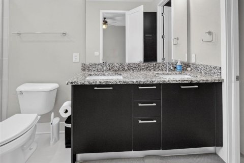 Touwnhouse à vendre à Tampa, Floride: 3 chambres, 172.33 m2 № 2220857 - photo 17