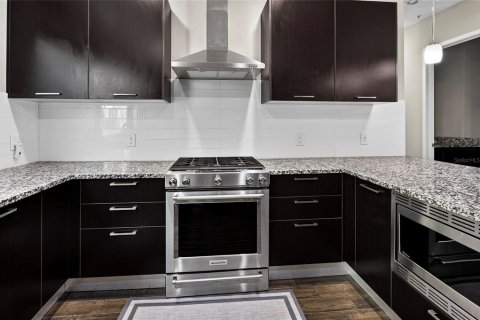 Touwnhouse à vendre à Tampa, Floride: 3 chambres, 172.33 m2 № 2220857 - photo 6