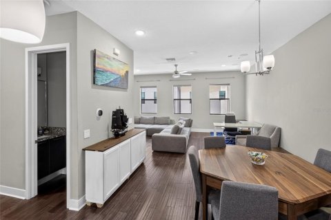 Touwnhouse à vendre à Tampa, Floride: 3 chambres, 172.33 m2 № 2220857 - photo 8