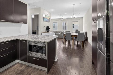 Touwnhouse à vendre à Tampa, Floride: 3 chambres, 172.33 m2 № 2220857 - photo 7
