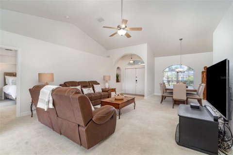 Villa ou maison à vendre à Port Charlotte, Floride: 3 chambres, 156.82 m2 № 2151686 - photo 3