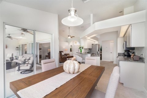 Villa ou maison à vendre à Port Charlotte, Floride: 3 chambres, 156.82 m2 № 2151686 - photo 8