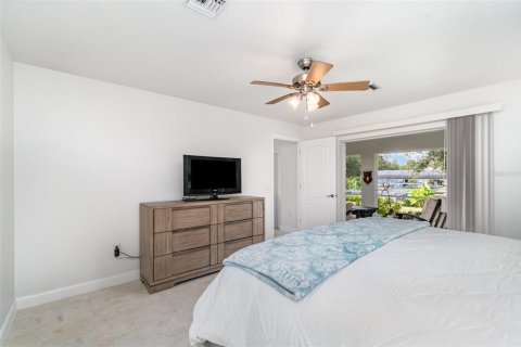 Villa ou maison à vendre à Port Charlotte, Floride: 3 chambres, 156.82 m2 № 2151686 - photo 18