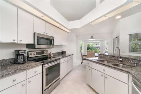 Villa ou maison à vendre à Port Charlotte, Floride: 3 chambres, 156.82 m2 № 2151686 - photo 10