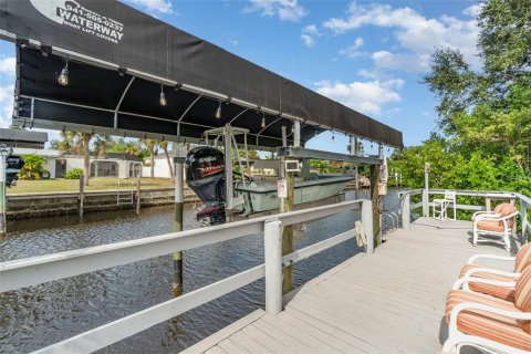 Villa ou maison à vendre à Port Charlotte, Floride: 3 chambres, 156.82 m2 № 2151686 - photo 25