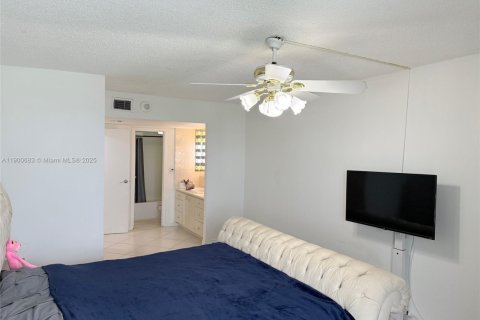 Condominio en venta en Sunny Isles Beach, Florida, 1 dormitorio, 92.07 m2 № 1951978 - foto 8