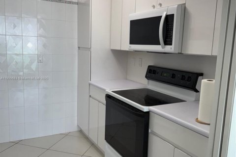 Condominio en venta en Sunny Isles Beach, Florida, 1 dormitorio, 92.07 m2 № 1951978 - foto 6