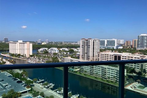 Condominio en venta en Sunny Isles Beach, Florida, 1 dormitorio, 92.07 m2 № 1951978 - foto 17